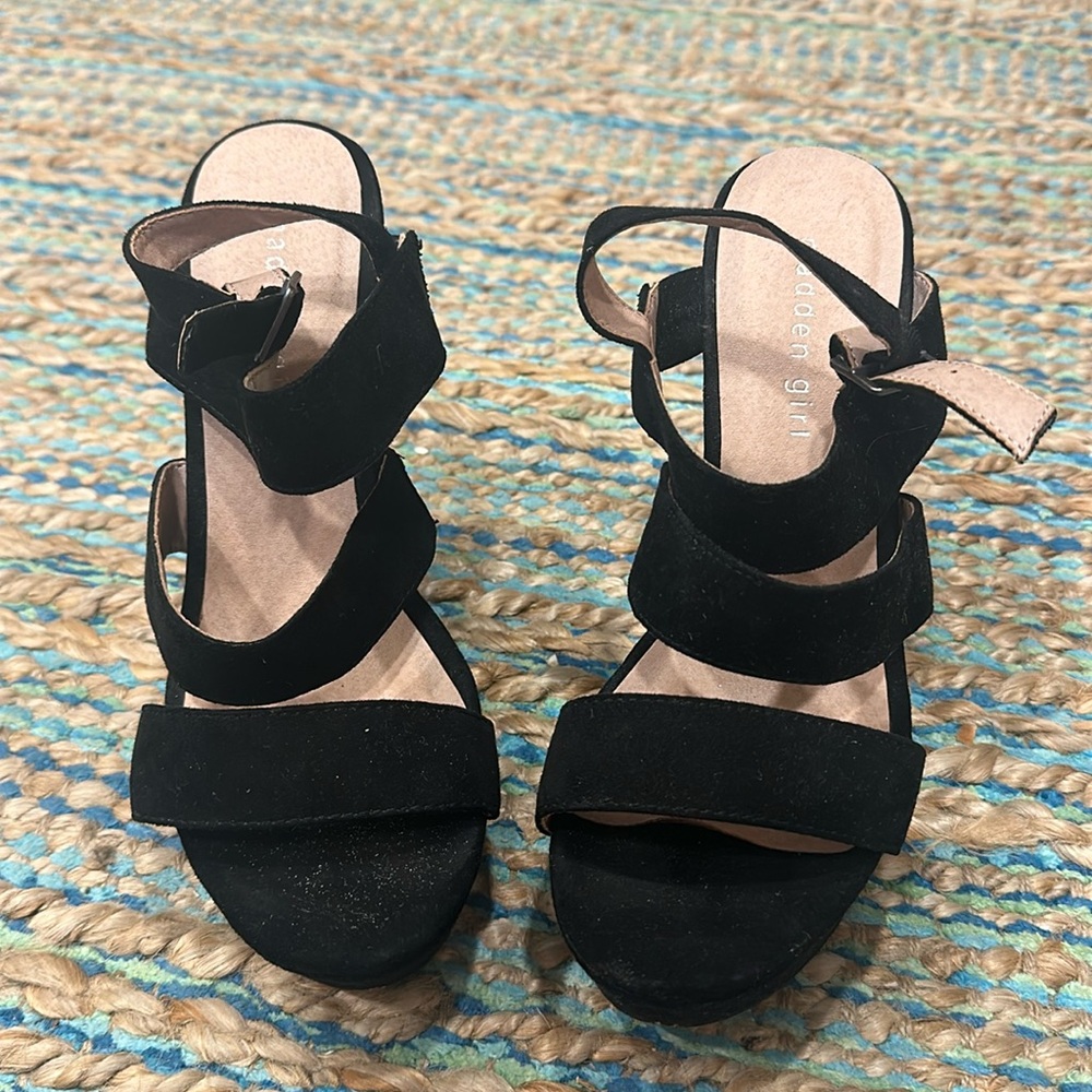 Black Wedge Heels
